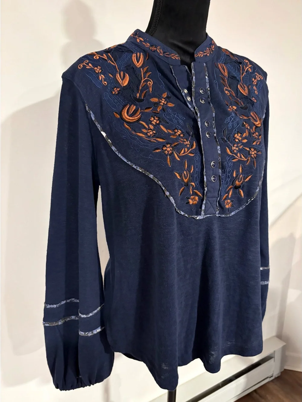 Free People Easy Breezy embroidered Henley Top size Medium
